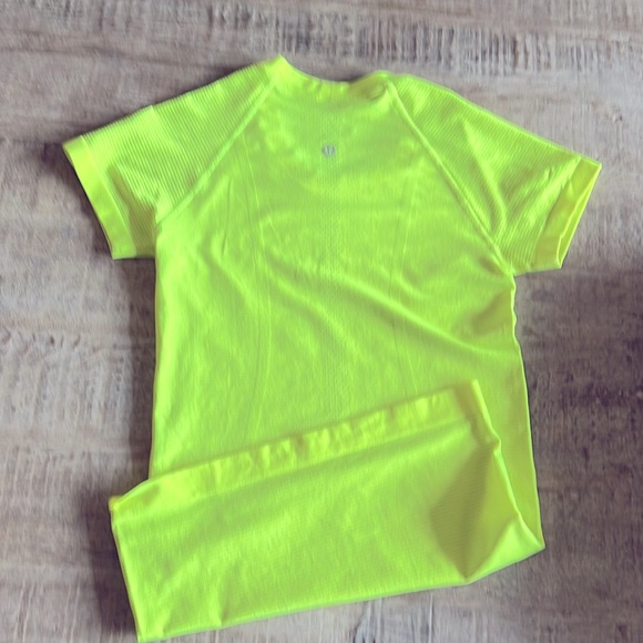 Lululemon Swiftly Tech - Picture 2 of 2